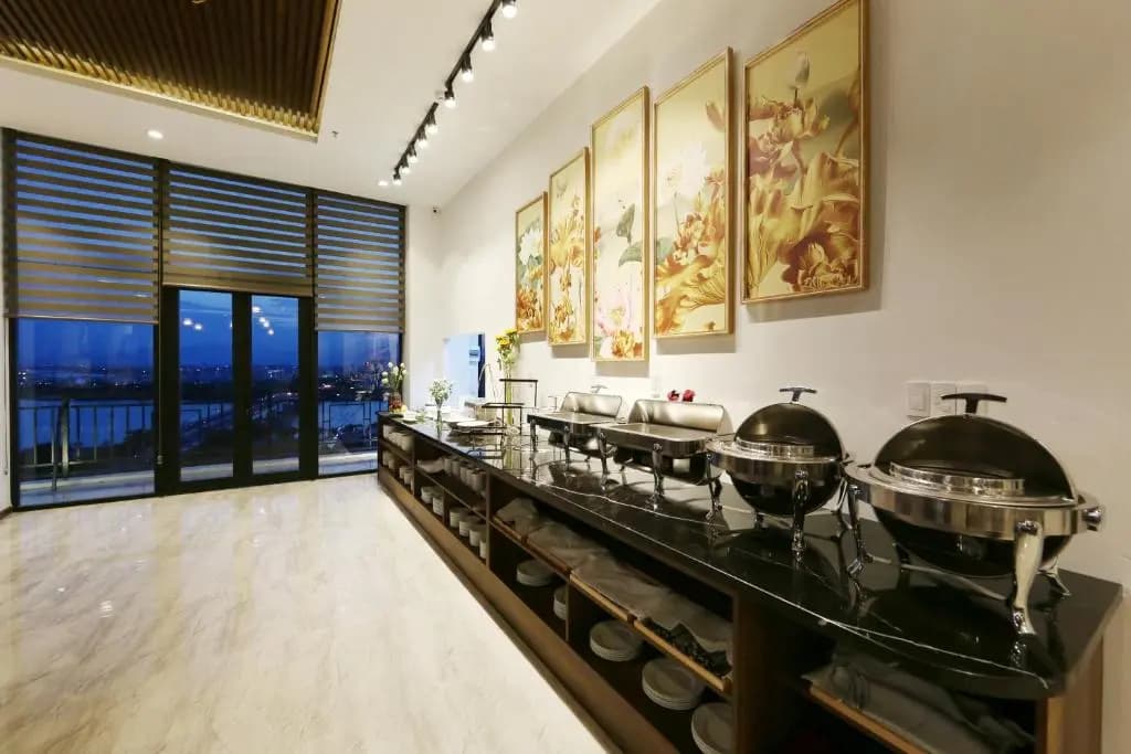 RHM Luxury Hotel And Suite - photo 12