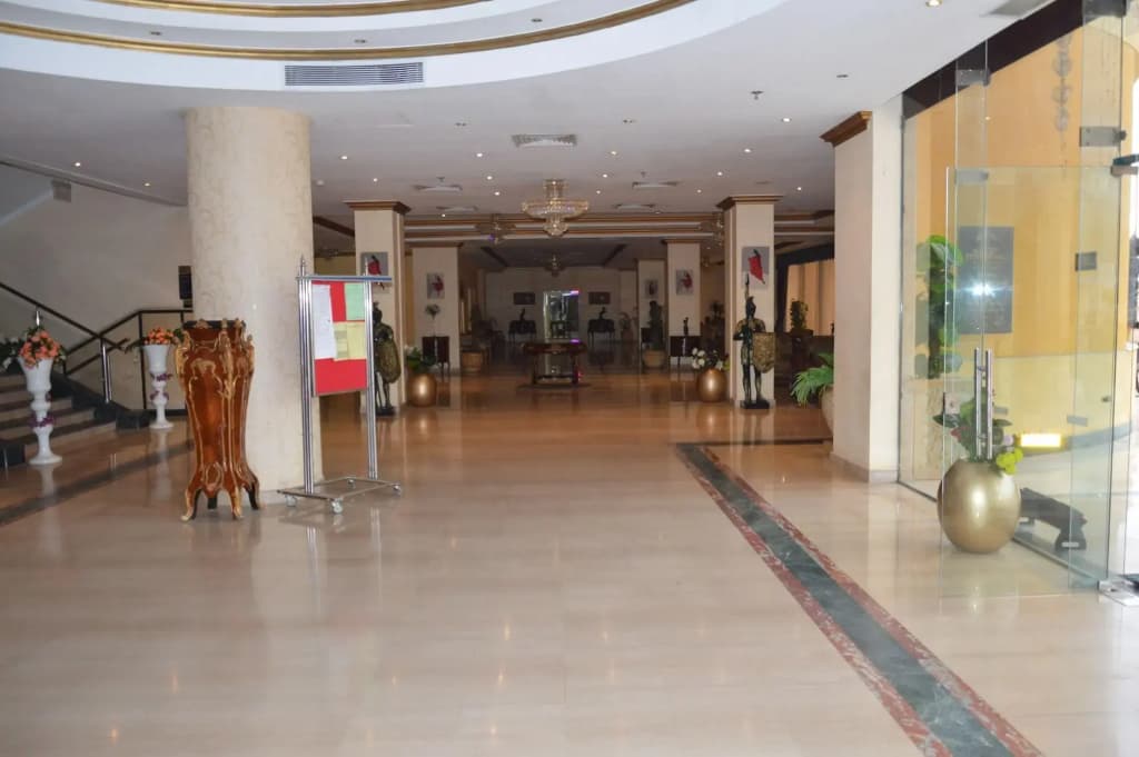 Glorious Hotel - photo 28