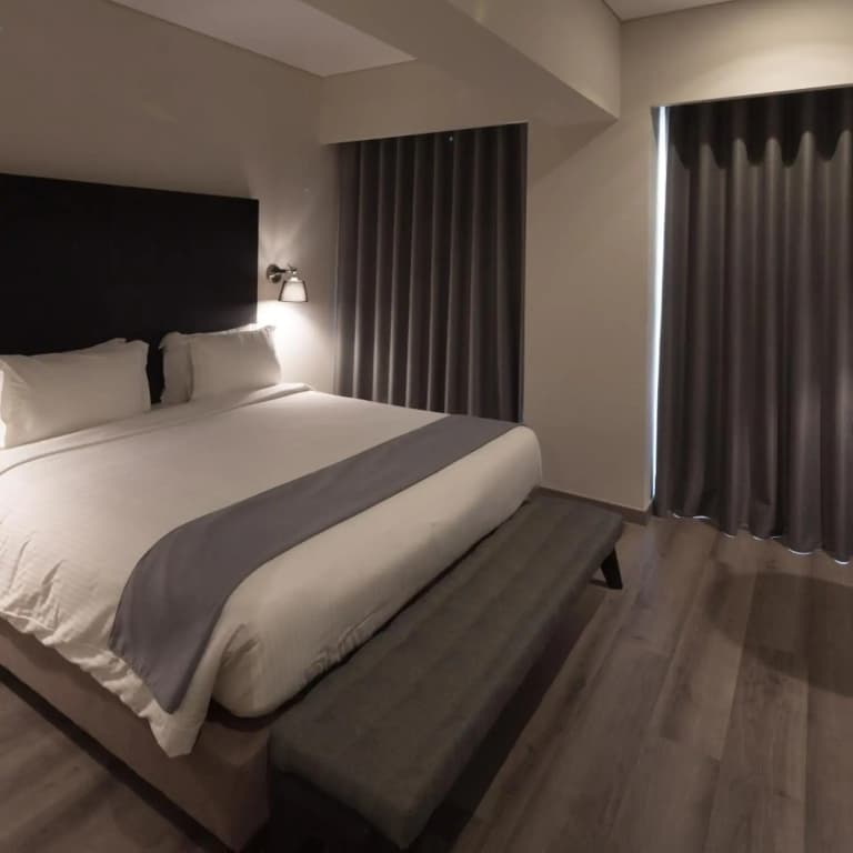 Lozenge Hotel - photo 28