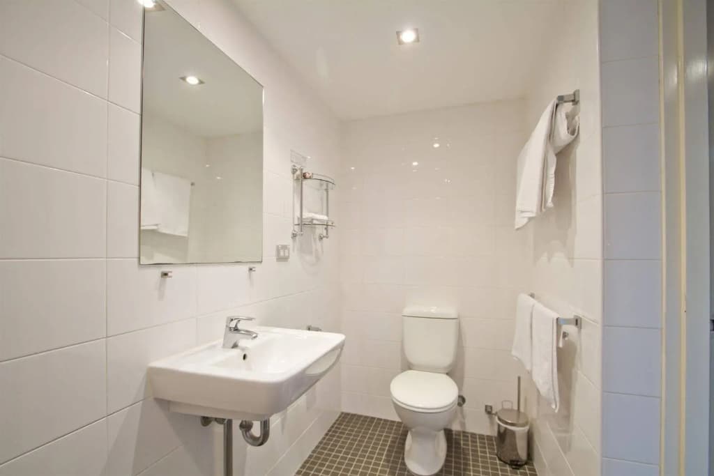Vulcan Hotel Sydney - photo 10