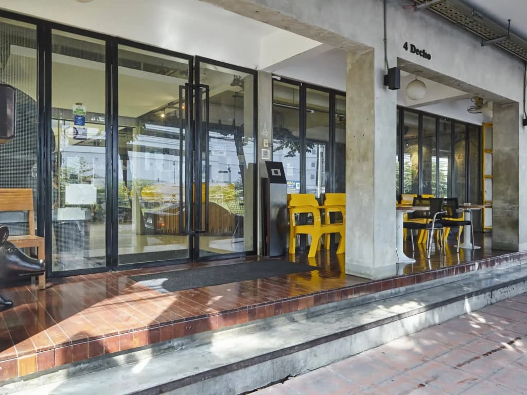 Lub D Bangkok Silom Hostel - photo 16