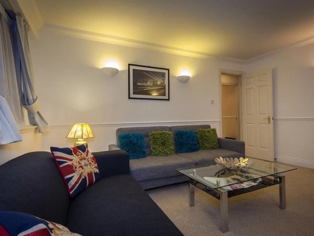 The Elegant Mayfair - photo 6