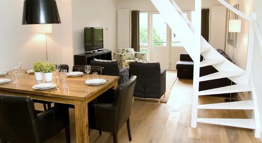 Ph Apartment Suites - photo 1