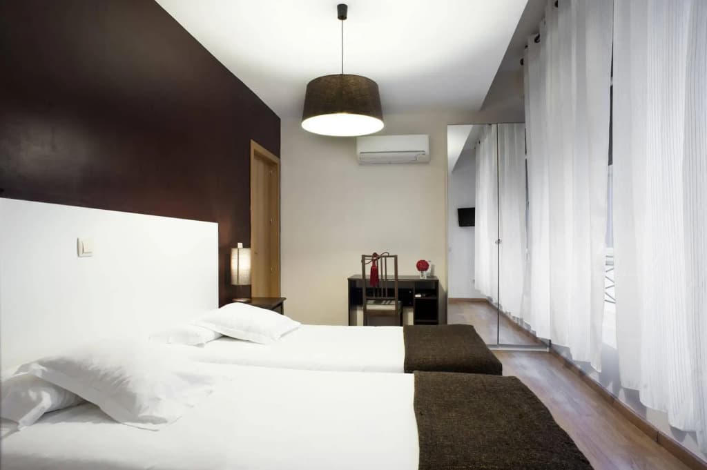THC Gran Via Hostel - photo 7