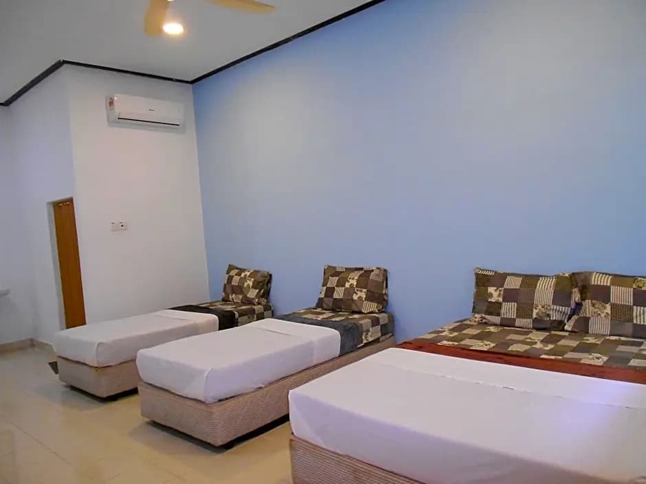 Perintis Motel Cenang - photo 4