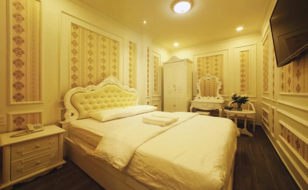 Royal Hotel - photo 15