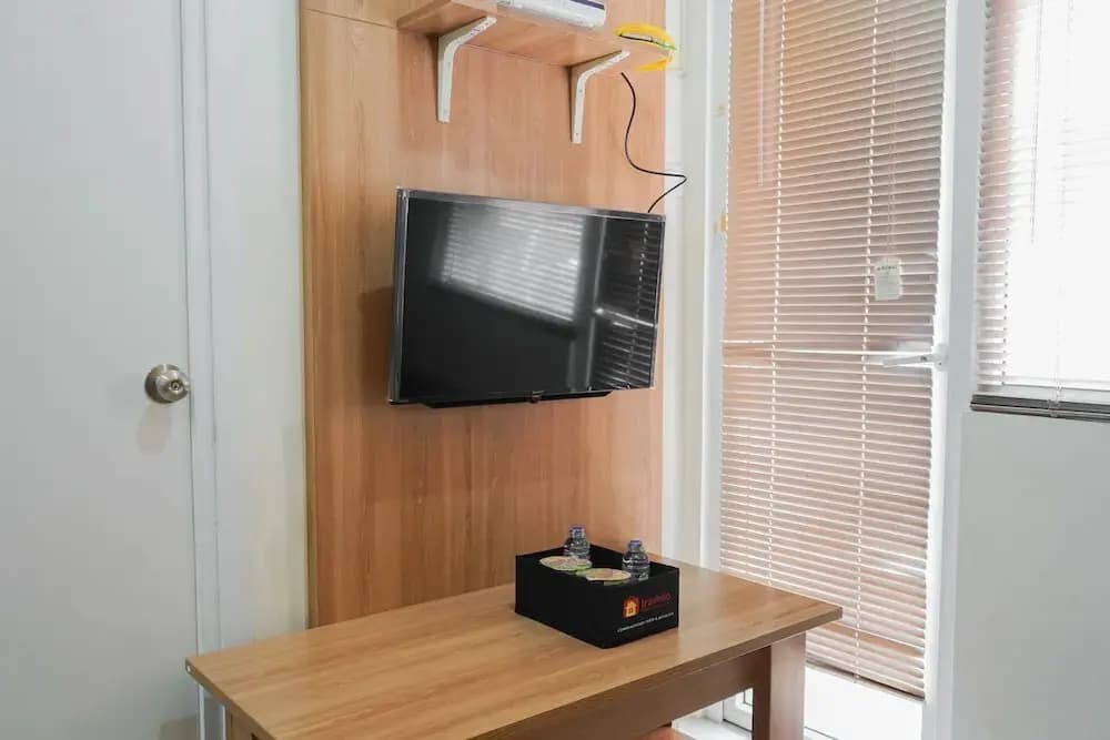 Modern with City View 2BR at Green Pramuka Apartment - photo 1