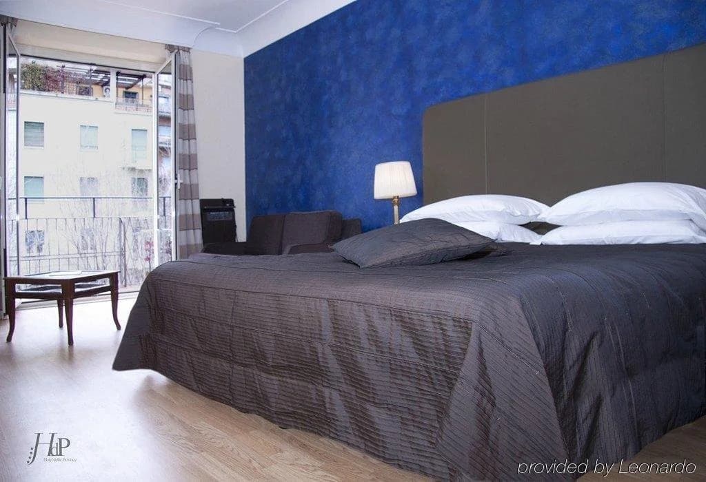 J Maluni City Hotel - photo 23