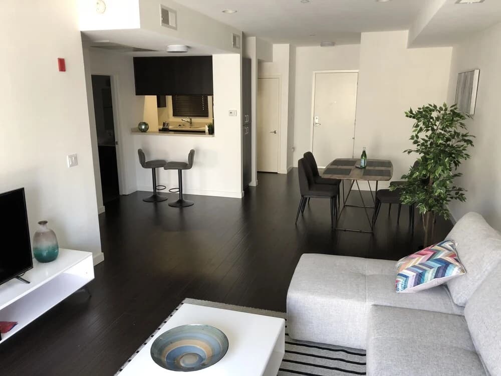 Sunset Blvd. Condos - photo 11