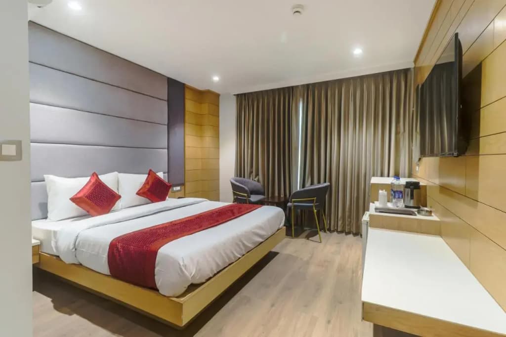 Hotel Bricks, Karol Bagh, New Delhi - photo 44