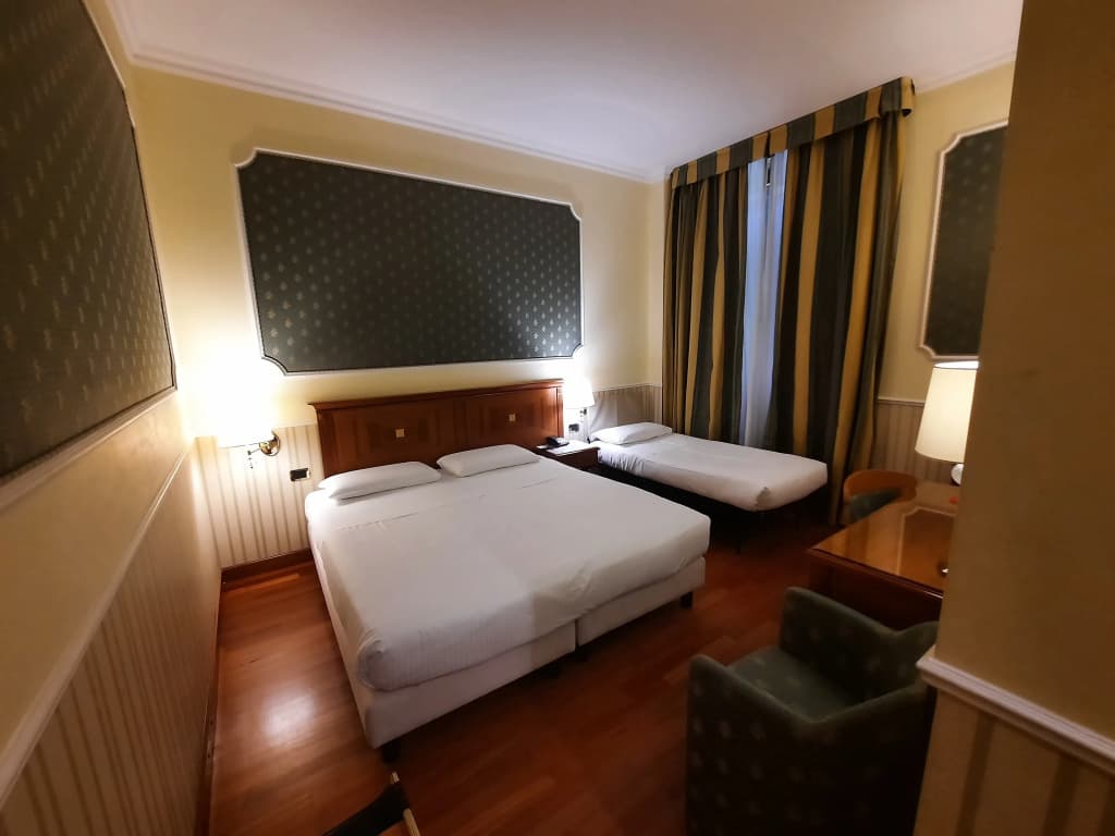 Andreola Central Hotel - photo 4