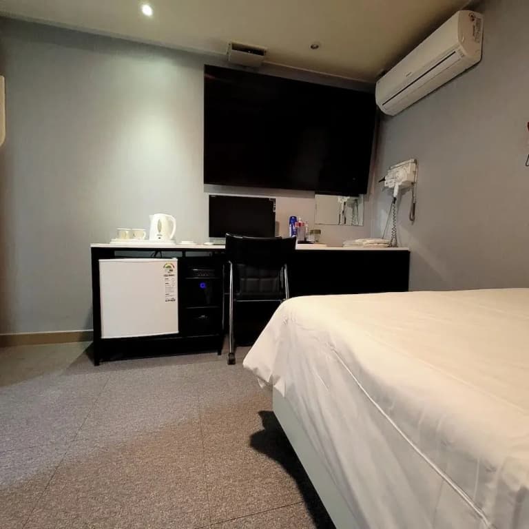 SKY Motel - photo 25