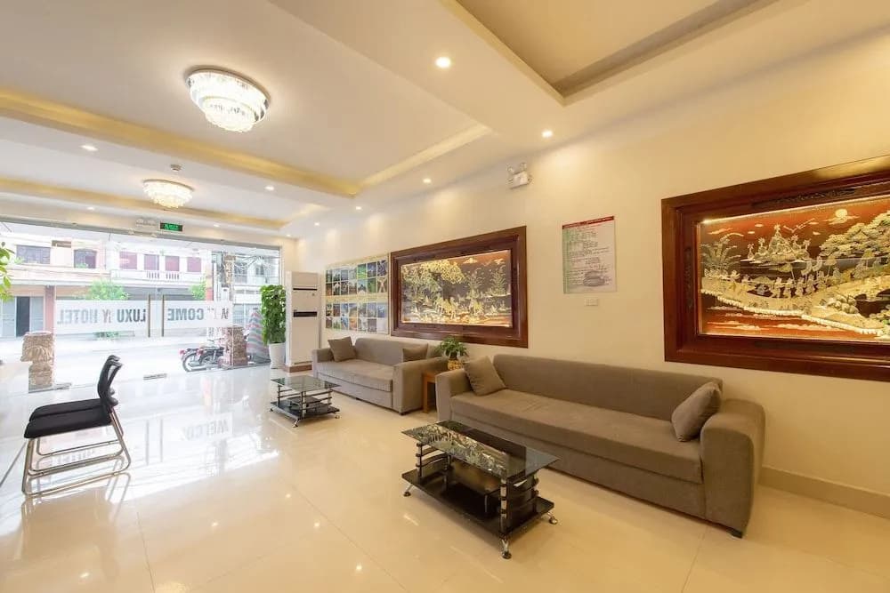Oyo 383 Luxury Airport Hotel & SPA - photo 2