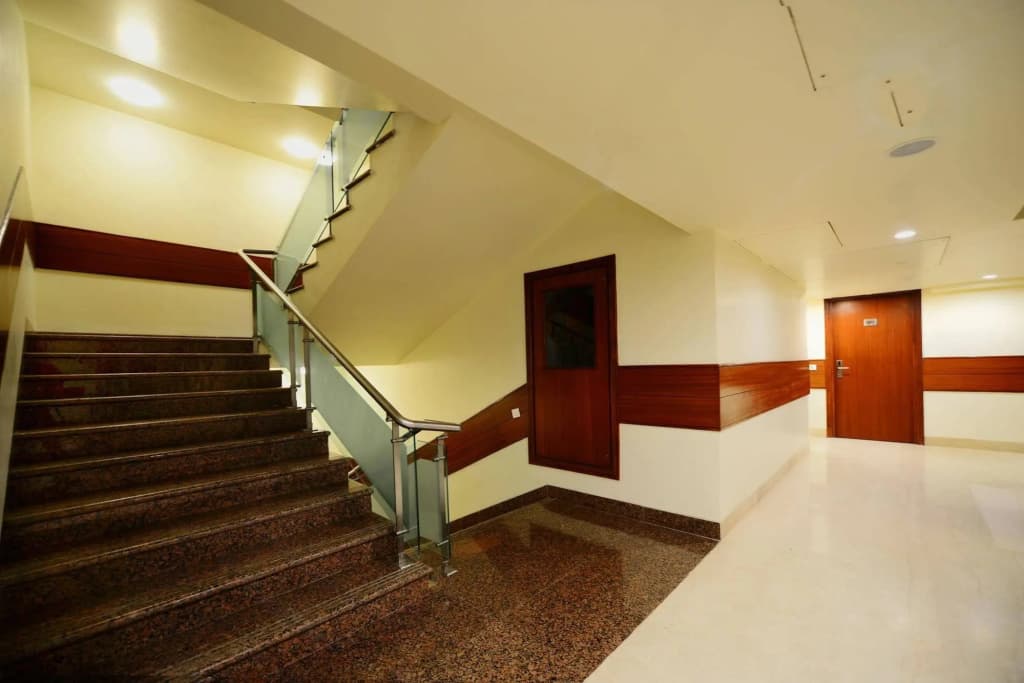 Hotel Regent Grand - photo 12