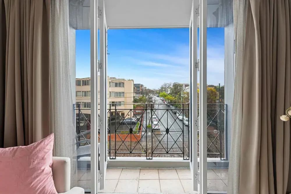 Lovely Boutique 1-bed Unit With Gym & Pool - photo 4