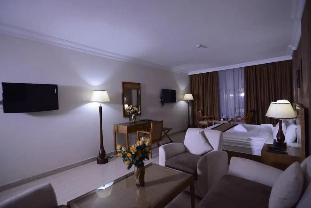 City Center Hotel - photo 7