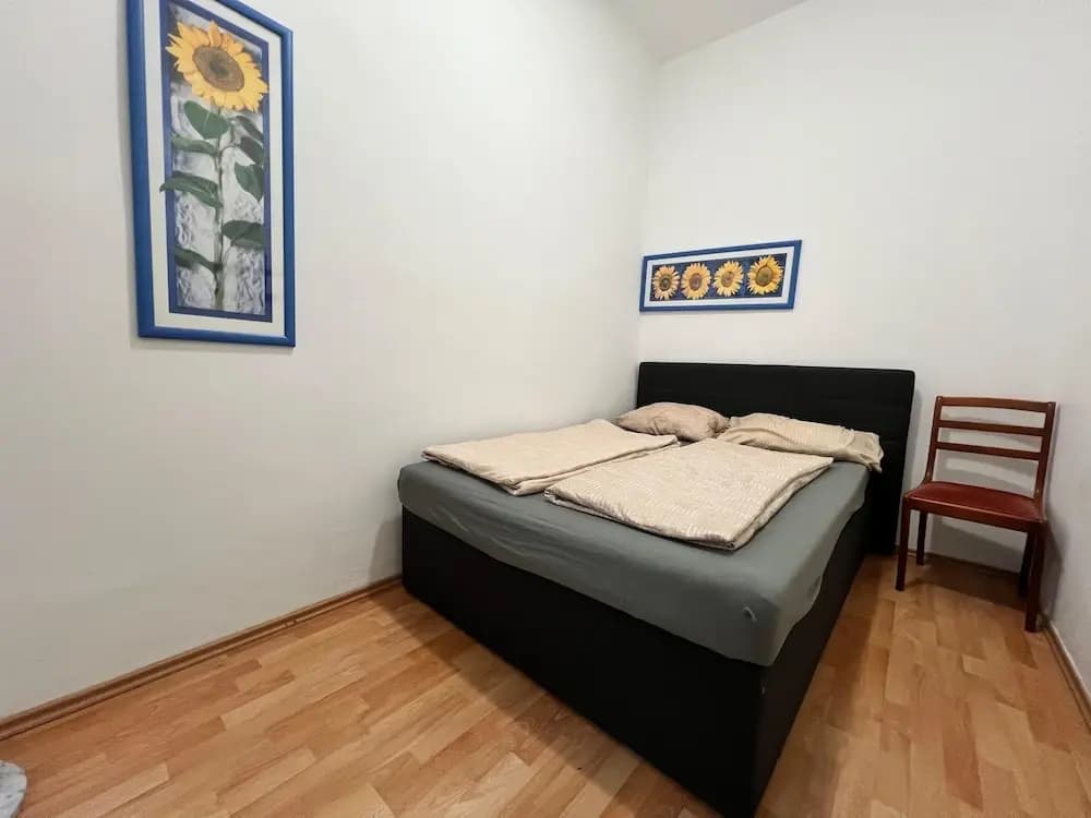 Cozy 2BR Apartment Near Danube River - photo 2