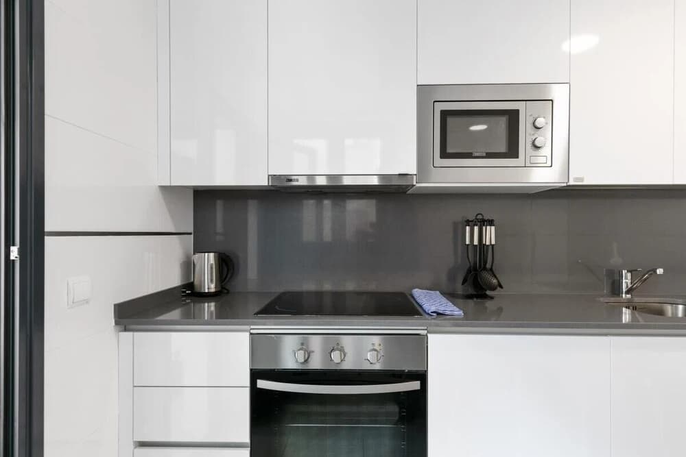 Stunning 2 Bed Apt, Sleeps 6 nr Adelfas - photo 11