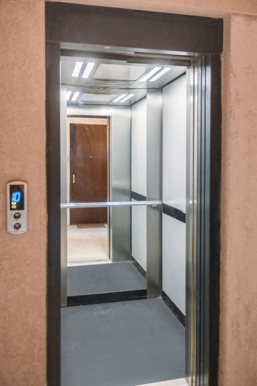 33 Spring Apartment - photo 13