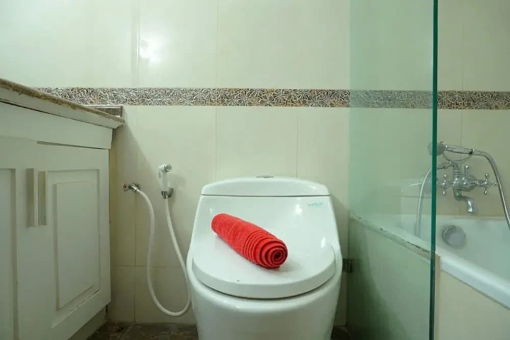 Modern and Spacious 2BR at Kusuma Chandra Apartment By Travelio - photo 7