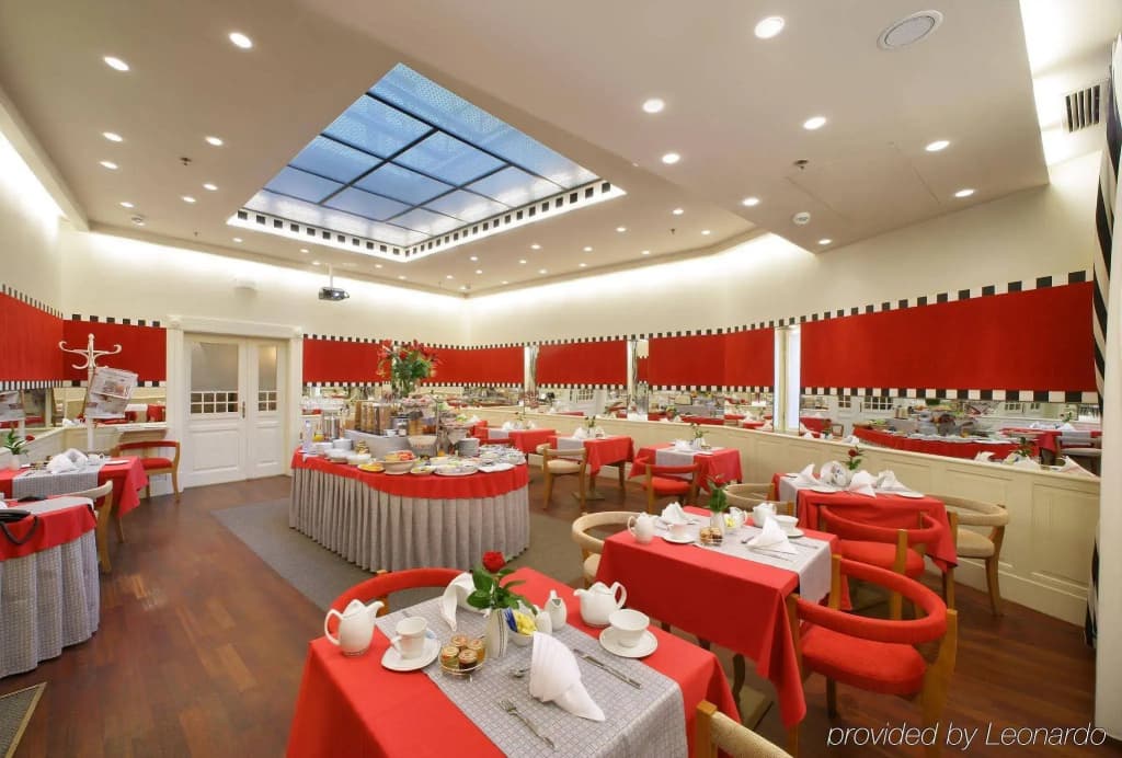 Mamaison Hotel Riverside Prague - photo 24