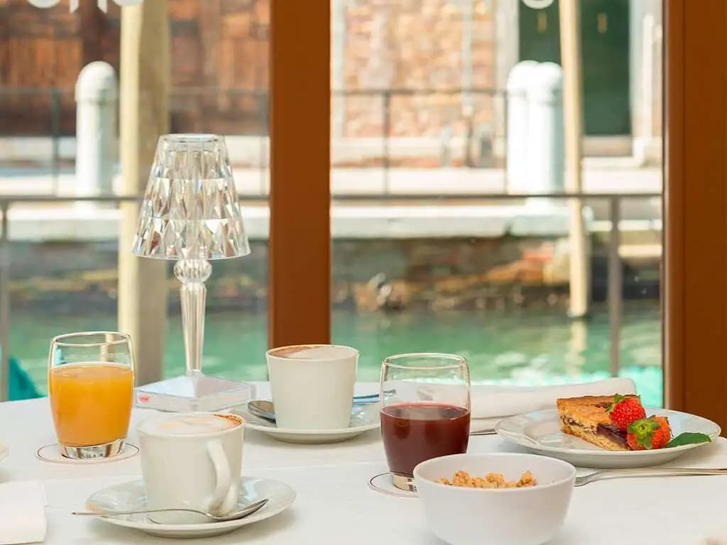 IH Hotels Venezia Salute Palace Hotel - photo 14