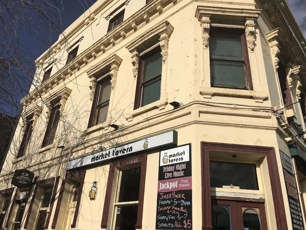 Market Tavern - Hostel and Bar - photo 1
