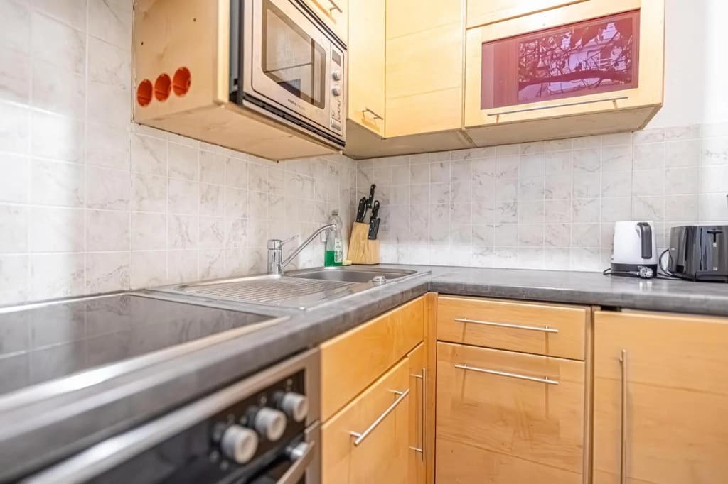 Cosy 1BR - Perfect for Long Stays - photo 11