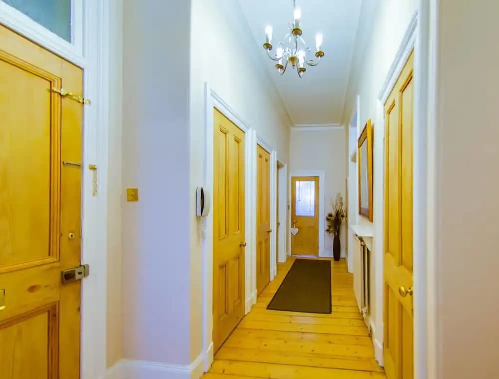 JOIVY Fabulous Ground-floor 3-bedroom Near Old Town - photo 10
