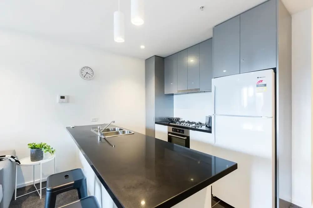 SONYA, 2BDR Southbank Apartment - photo 13