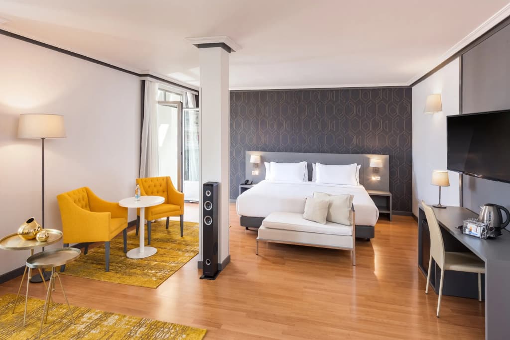 Hotel Madrid Plaza de España Affiliated by Meliá - photo 43