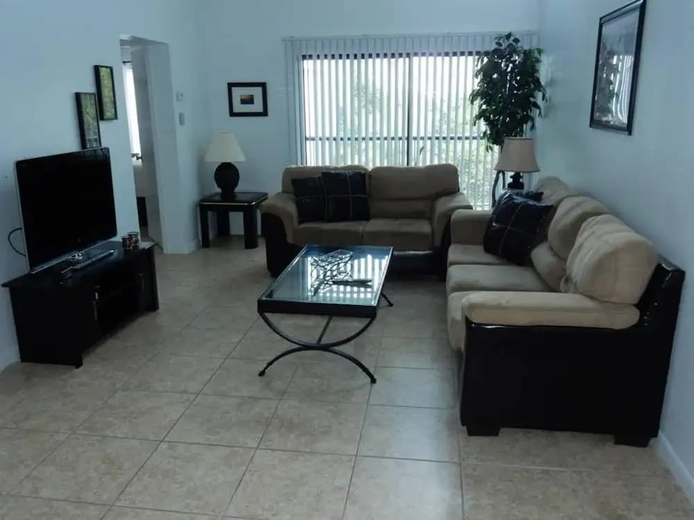 Modern Atrium Drive Condo - photo 3