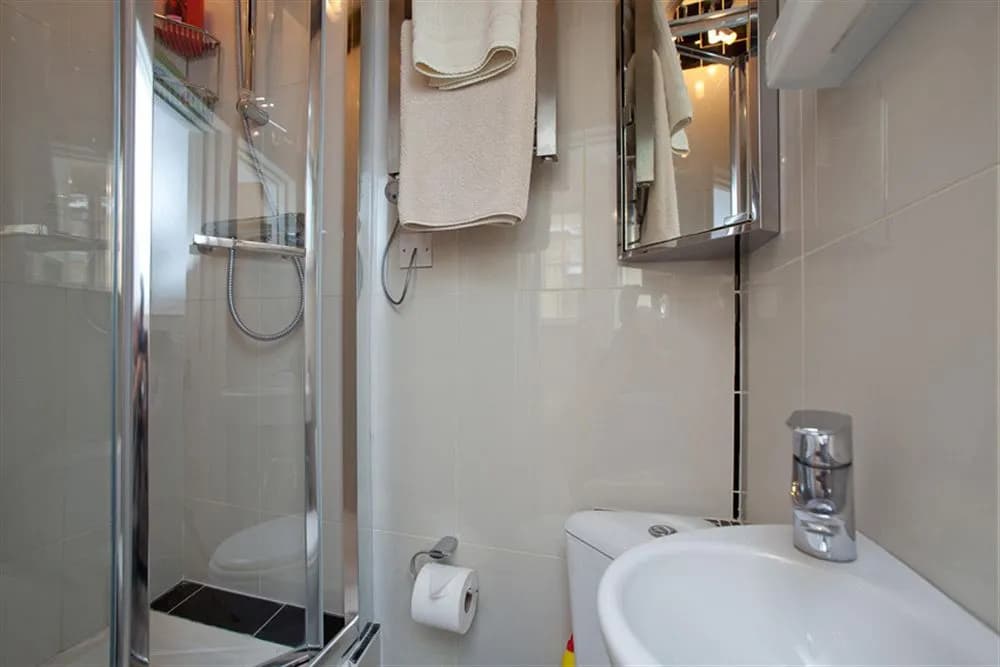 Landmark Apartments - photo 9