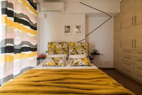 Three-Bedroom Apartment with Acropolis view - photo 22