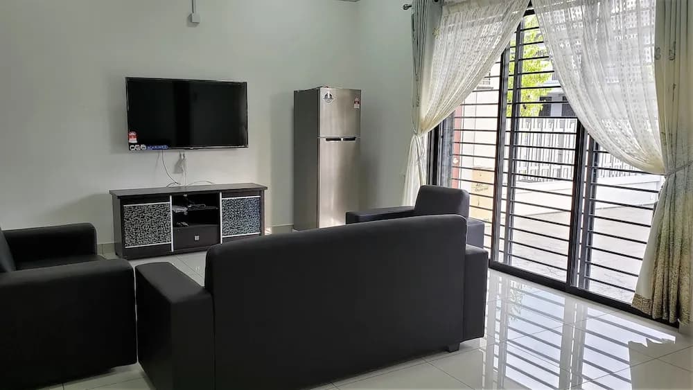 SR Home Stay at KLIA - photo 16