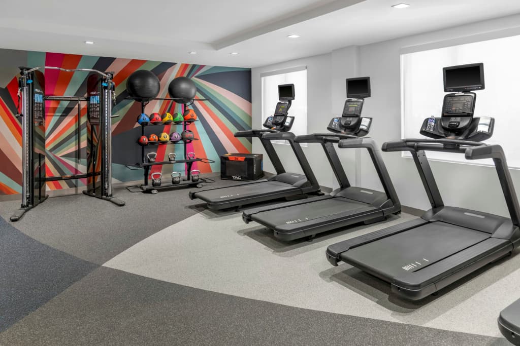 Hilton Garden Inn Queens/JFK Airport - photo 18