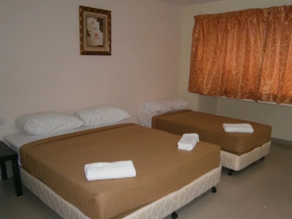M Joy Hotel - photo 2