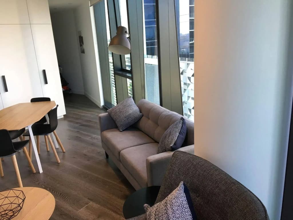Docklands Select - photo 3