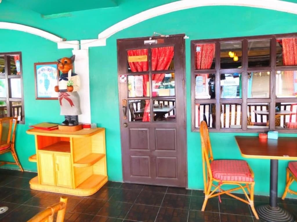 The Caddy Shack Inn - photo 14