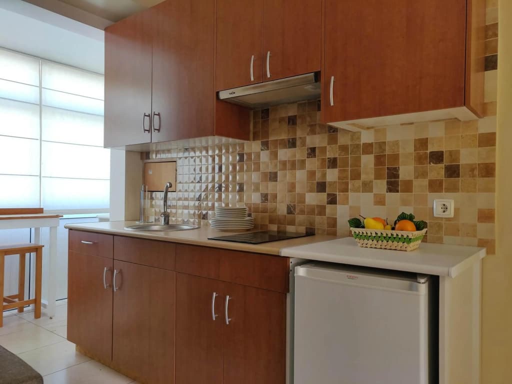 Santa Barbara Apartment - photo 2