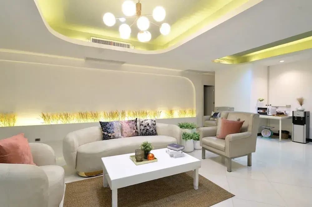 Tori Crown Hotel - photo 15