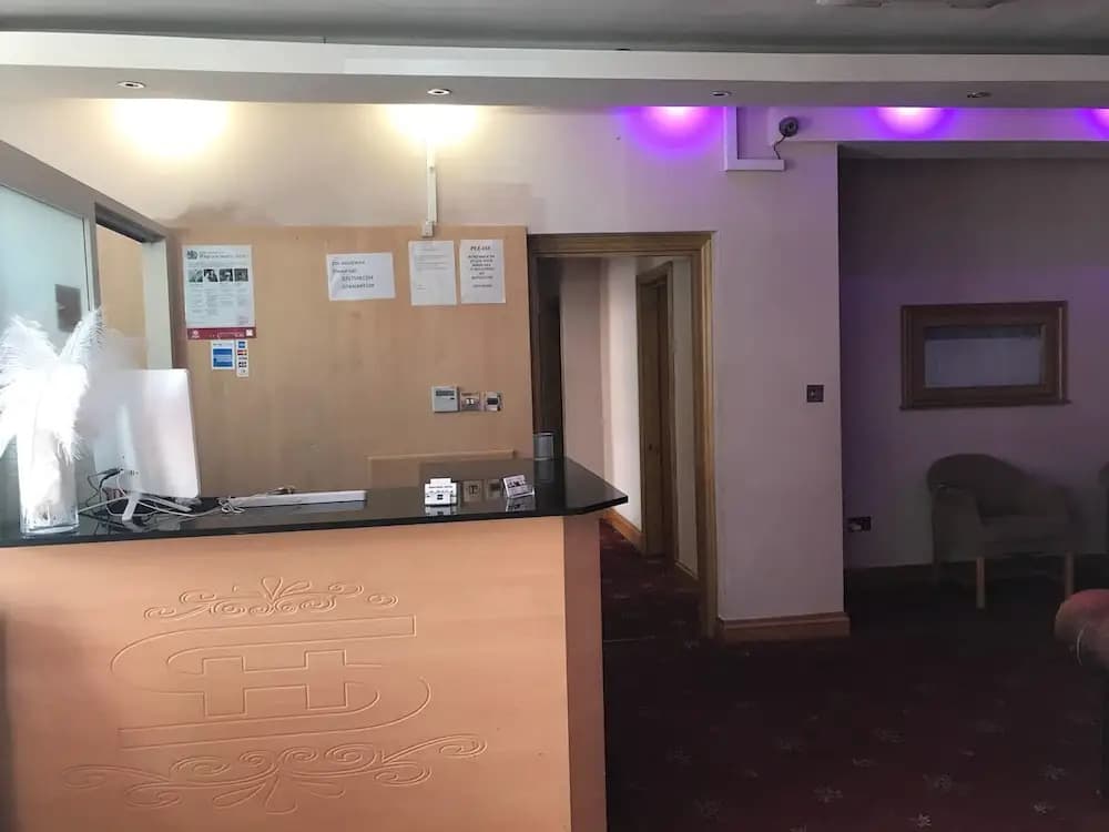 Shalimar Hotel - photo 2