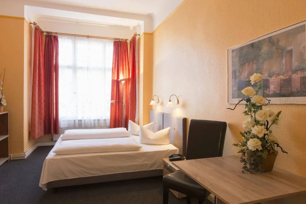 Hotel am Hermannplatz - photo 10