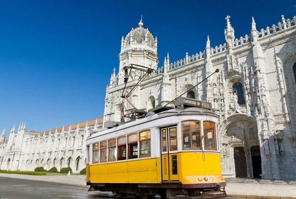 Belem Eyes - main photo