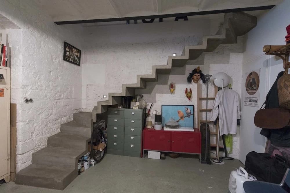 Loft Style Apartment With A Workshop Studio - photo 11