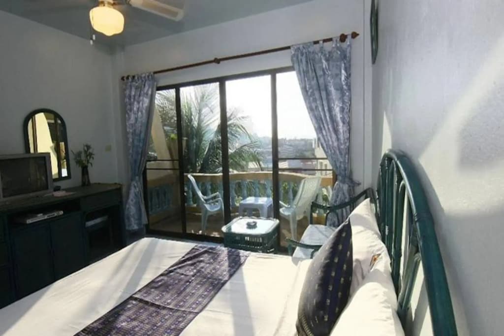 Patong Sunbeach Mansion - photo 6