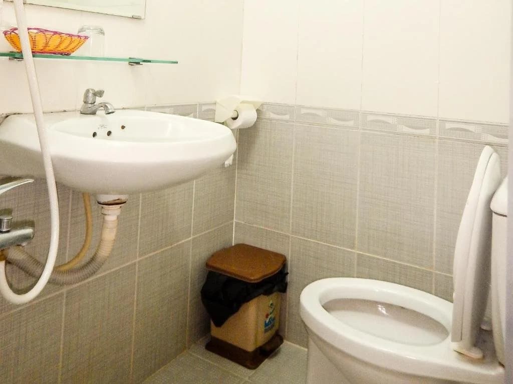 Yellow Hotel - photo 8