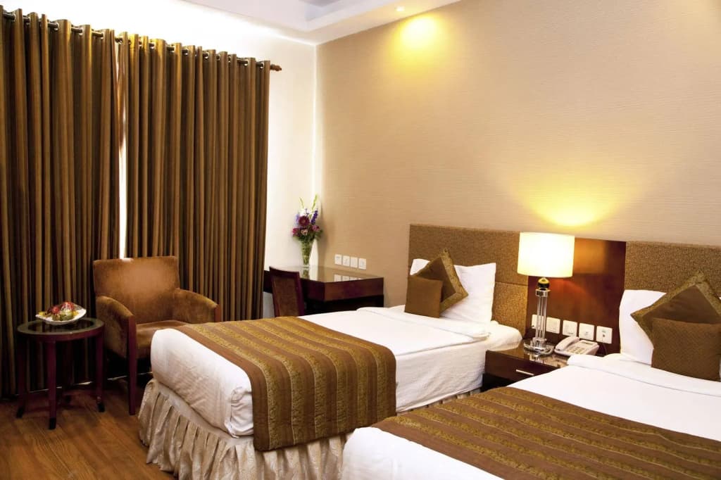 Alpina Hotels & Suites - photo 5