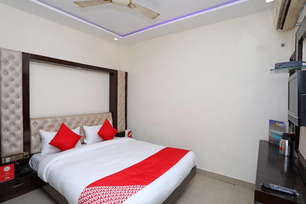OYO 19475 Vijay Inn - main photo