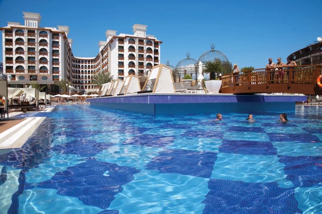 Quattro Beach Spa & Resort Hotel - photo 11